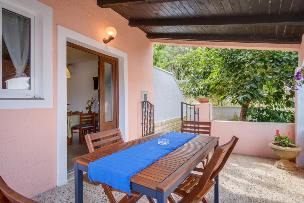 Apartmani Nadalina Veli Lošinj Екстериор снимка