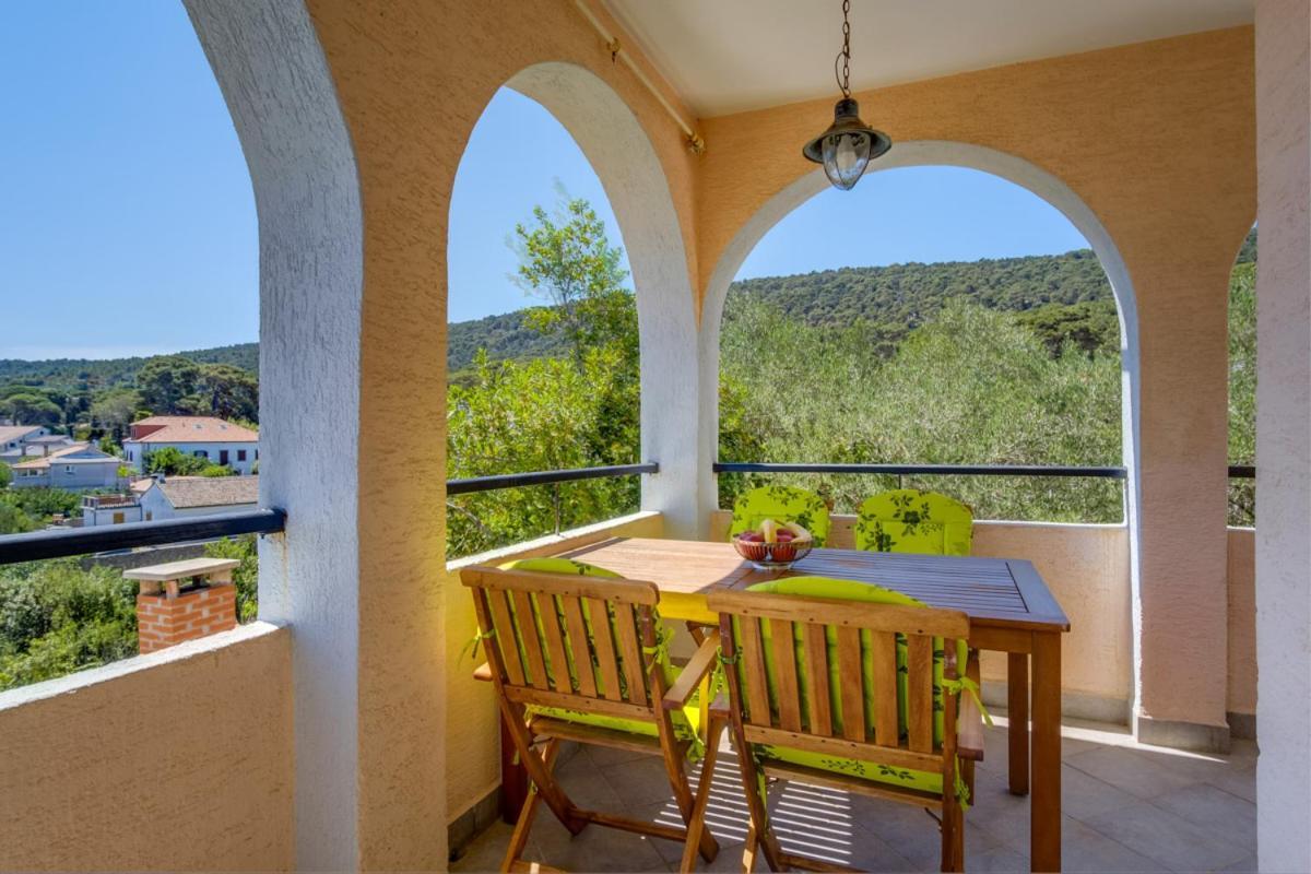 Apartmani Nadalina Veli Lošinj Екстериор снимка