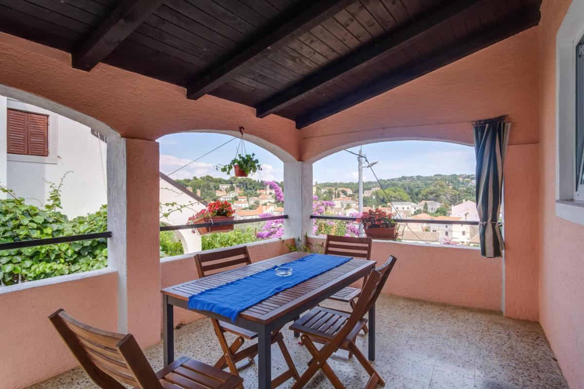 Apartmani Nadalina Veli Lošinj Екстериор снимка