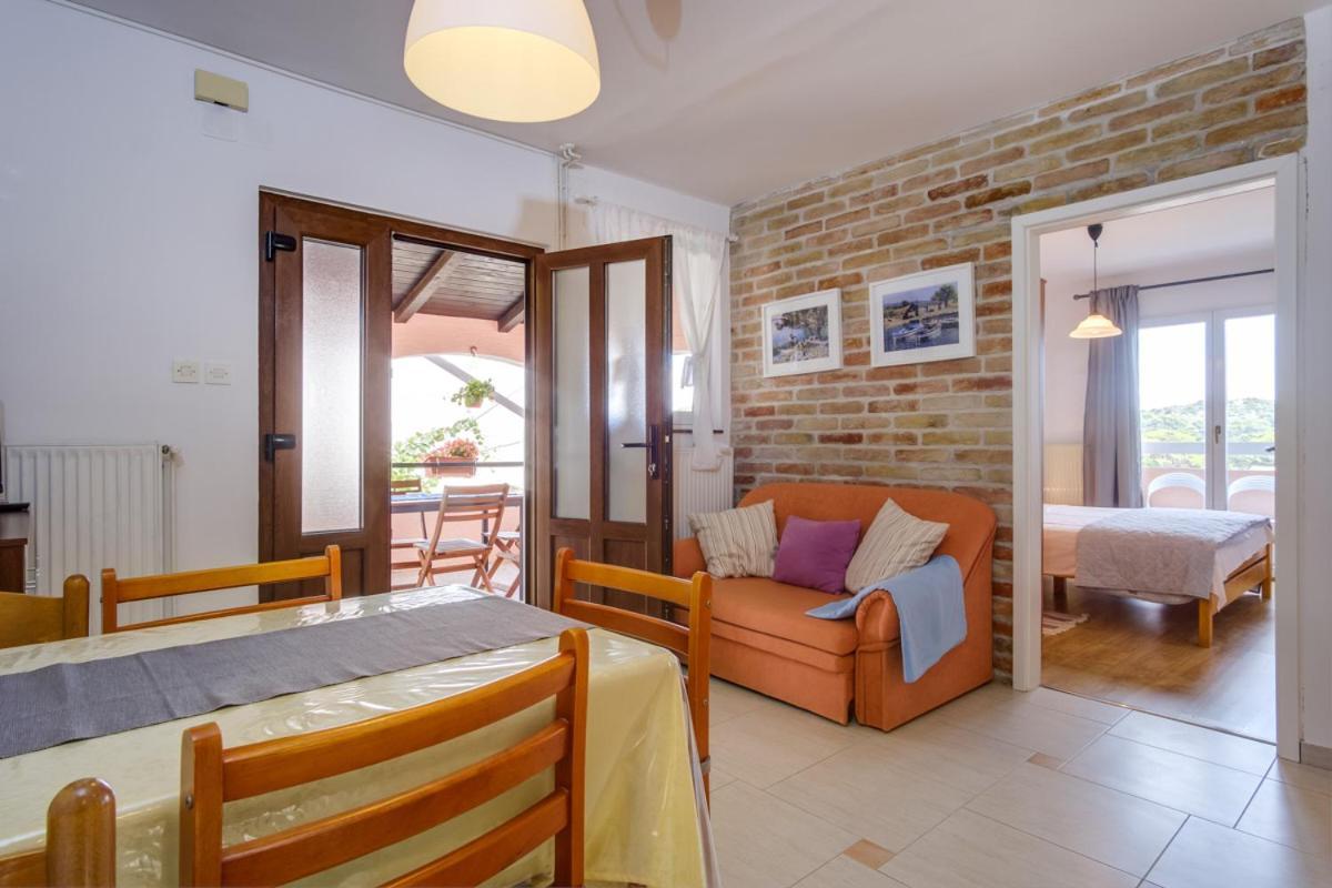 Apartmani Nadalina Veli Lošinj Екстериор снимка