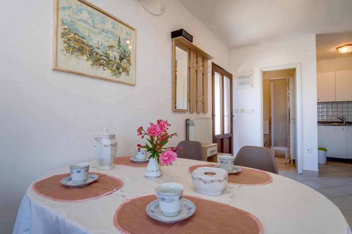 Apartmani Nadalina Veli Lošinj Екстериор снимка