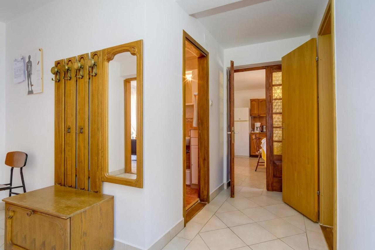 Apartmani Nadalina Veli Lošinj Екстериор снимка