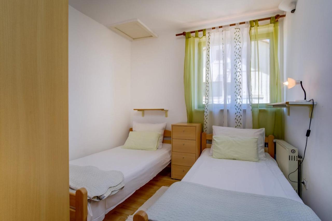 Apartmani Nadalina Veli Lošinj Екстериор снимка