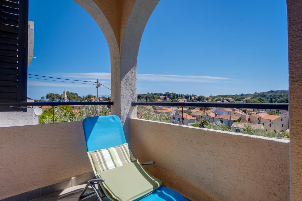 Apartmani Nadalina Veli Lošinj Екстериор снимка