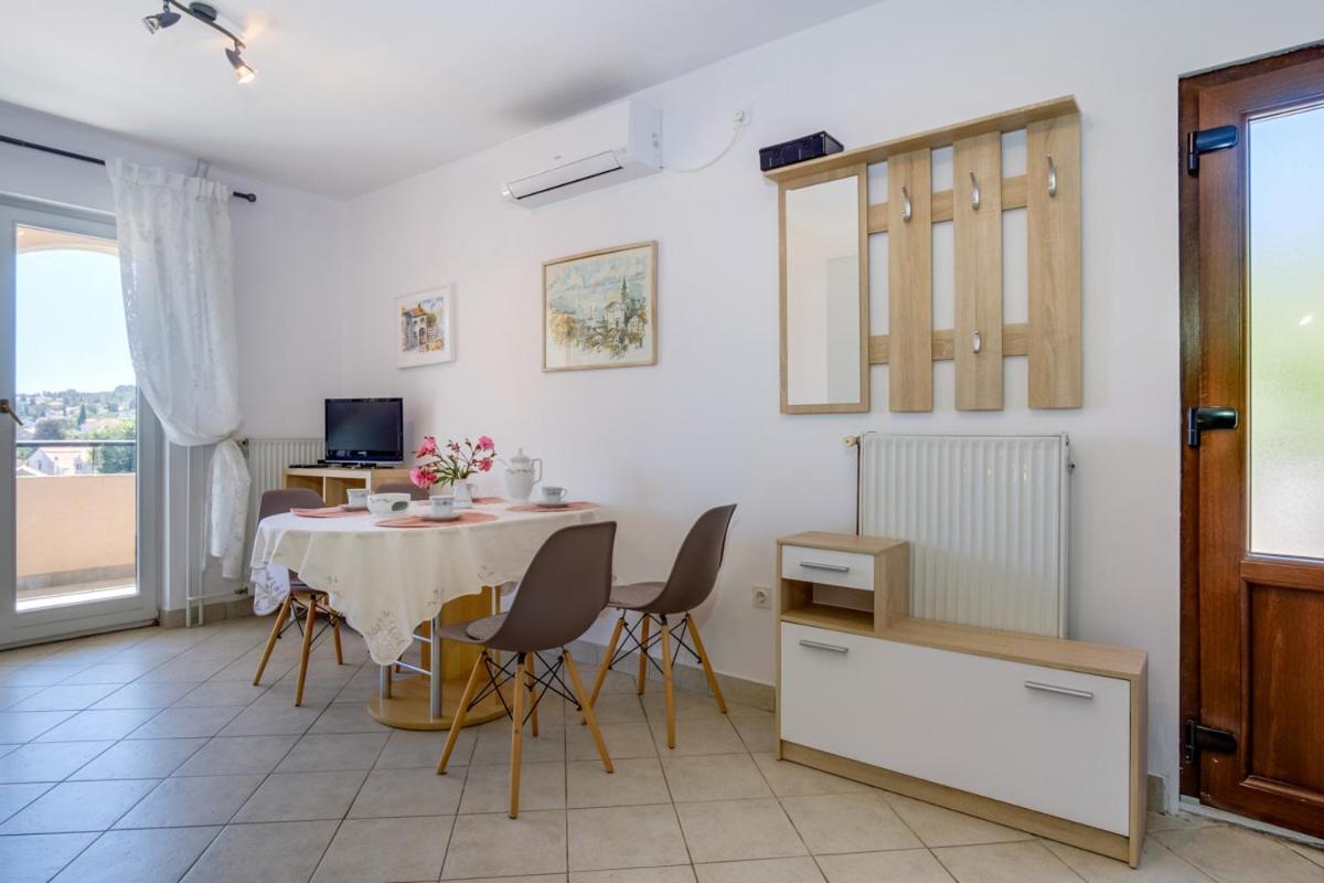 Apartmani Nadalina Veli Lošinj Екстериор снимка