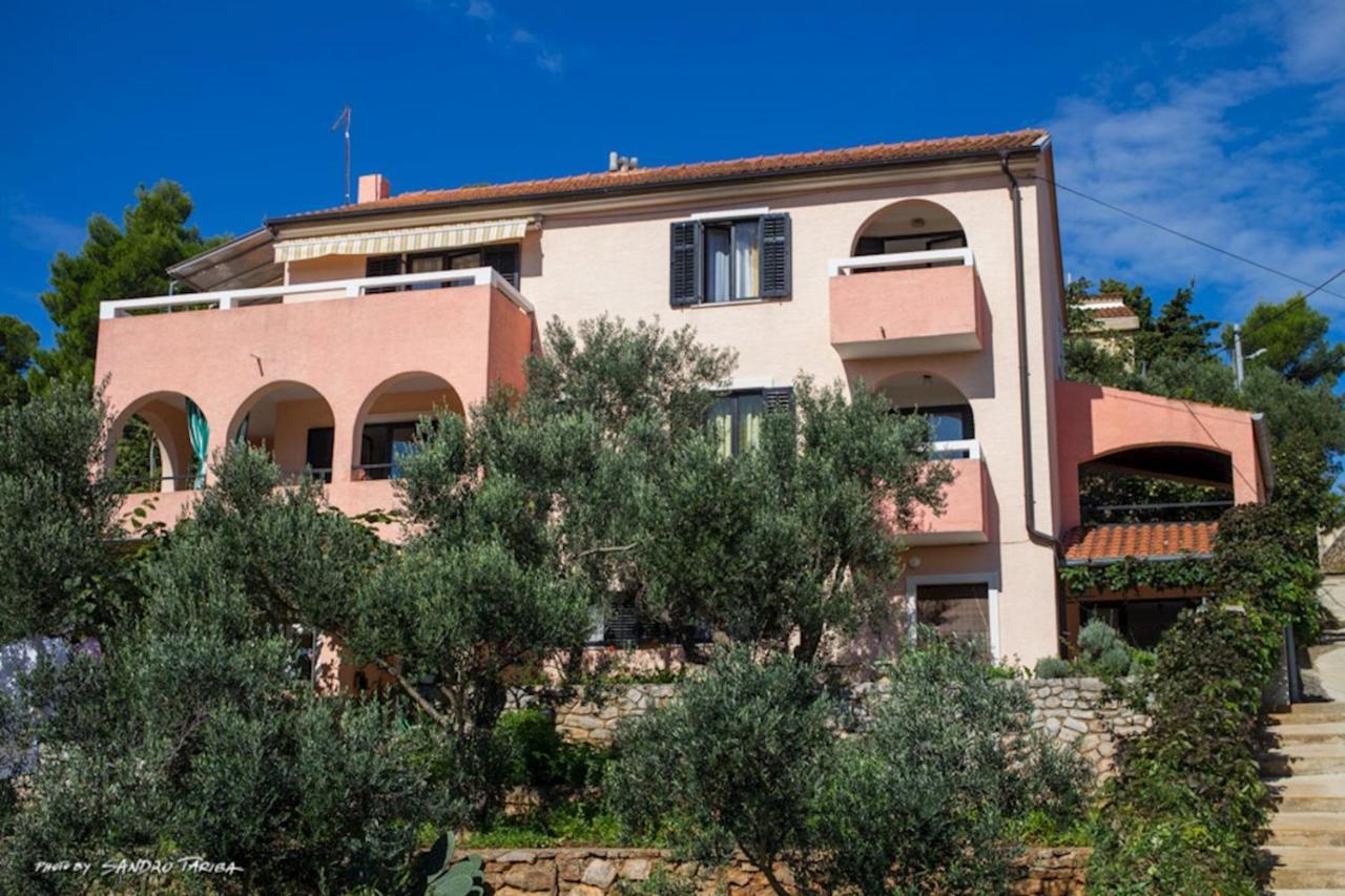 Apartmani Nadalina Veli Lošinj Екстериор снимка