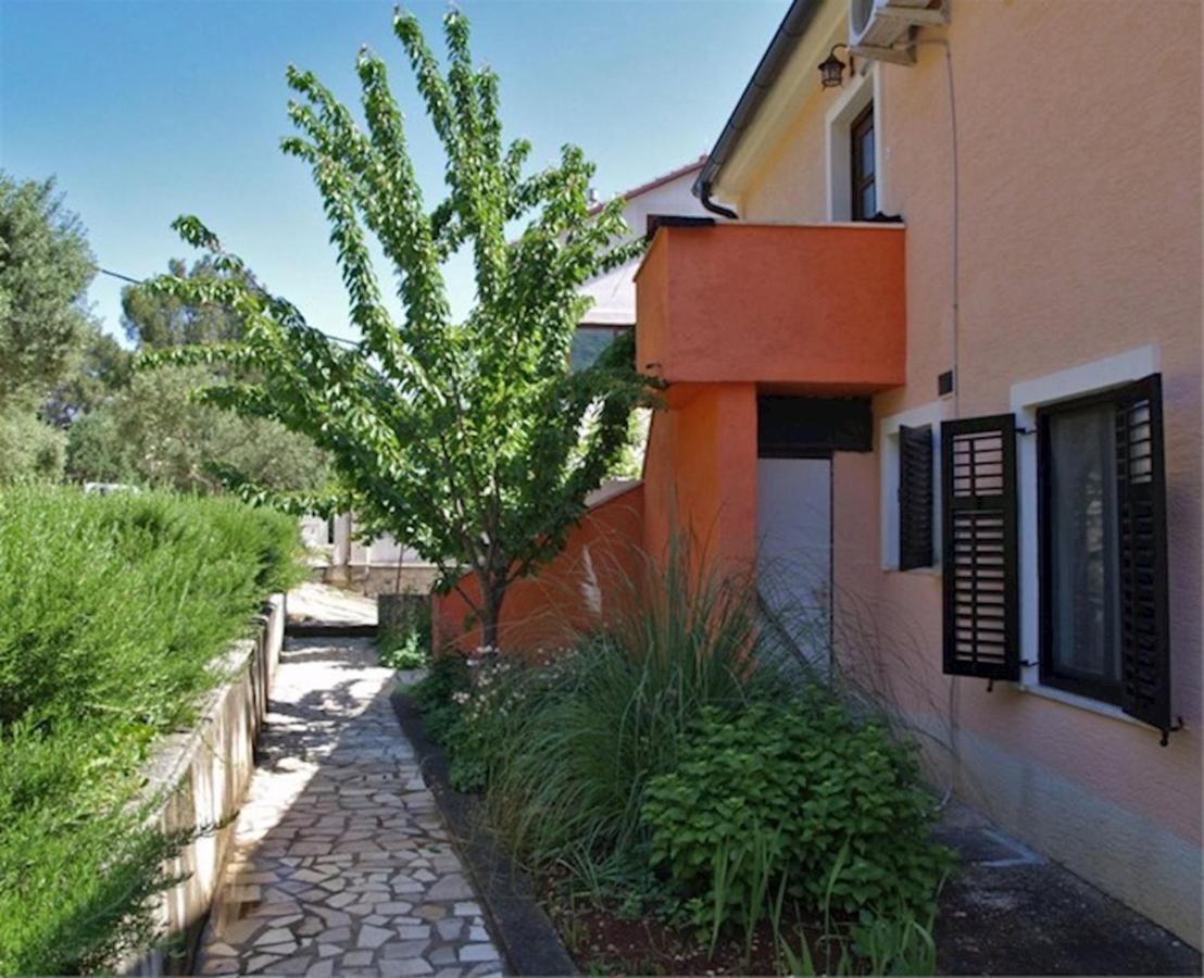 Apartmani Nadalina Veli Lošinj Екстериор снимка