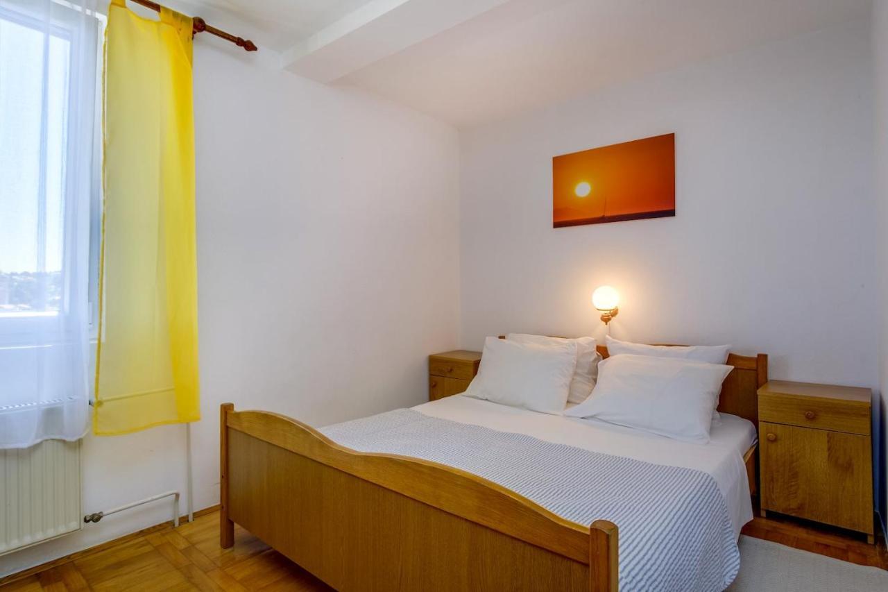 Apartmani Nadalina Veli Lošinj Екстериор снимка