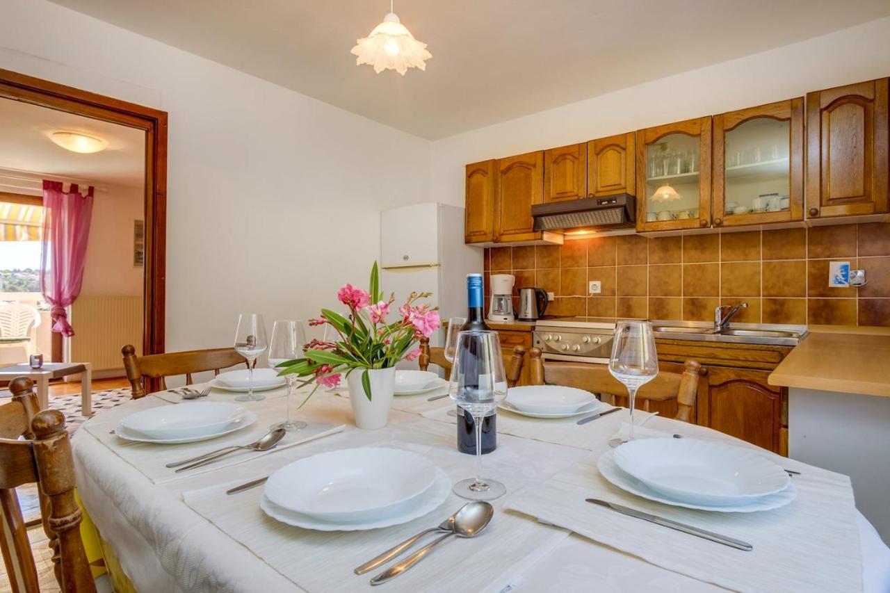 Apartmani Nadalina Veli Lošinj Екстериор снимка