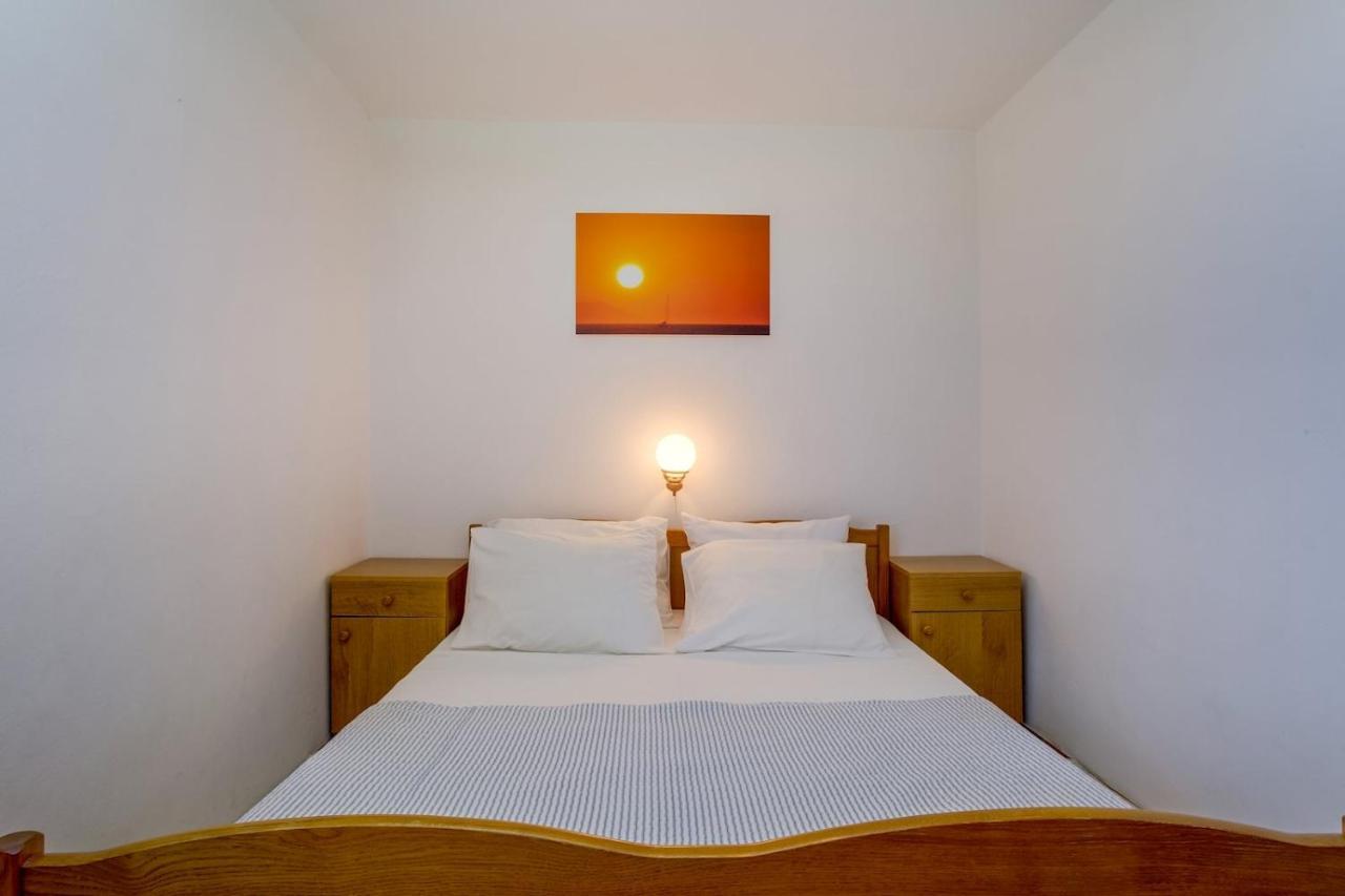 Apartmani Nadalina Veli Lošinj Екстериор снимка