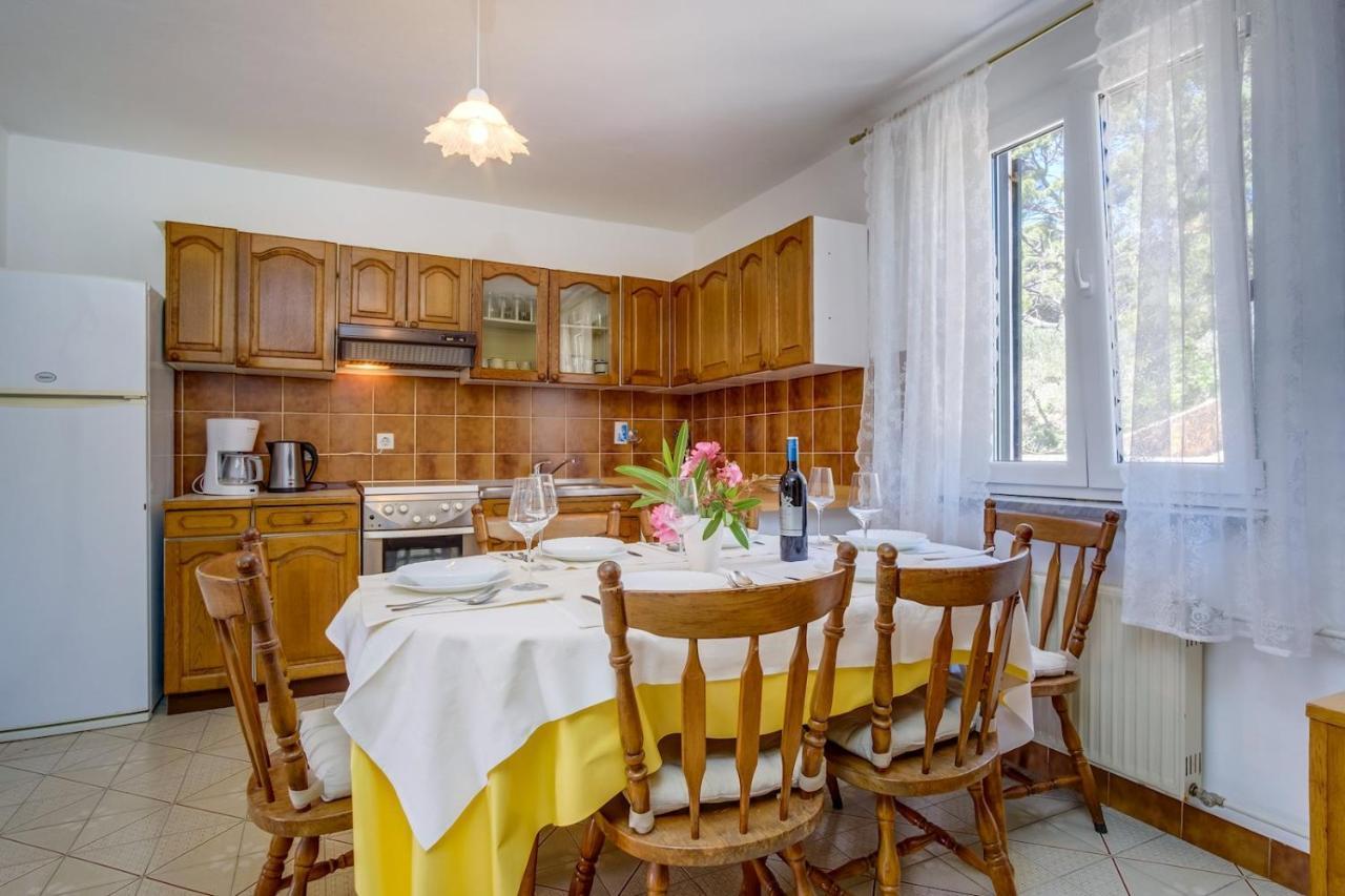 Apartmani Nadalina Veli Lošinj Екстериор снимка